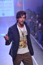 Hrithik Roshan walks for HRX at Myntra Fashion Weekend Finale in Mumbai on 5th Oct 2014